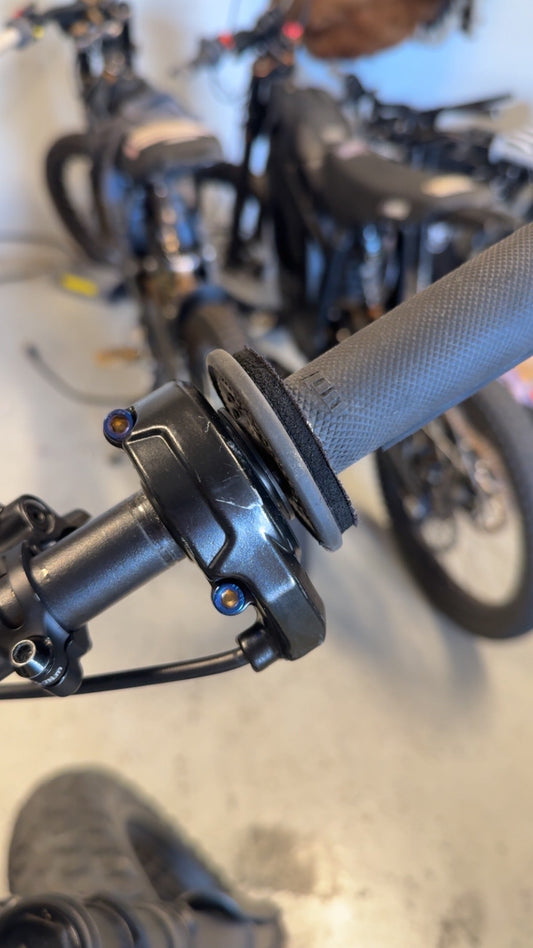 throttle titanium for all emoto (set of 2)