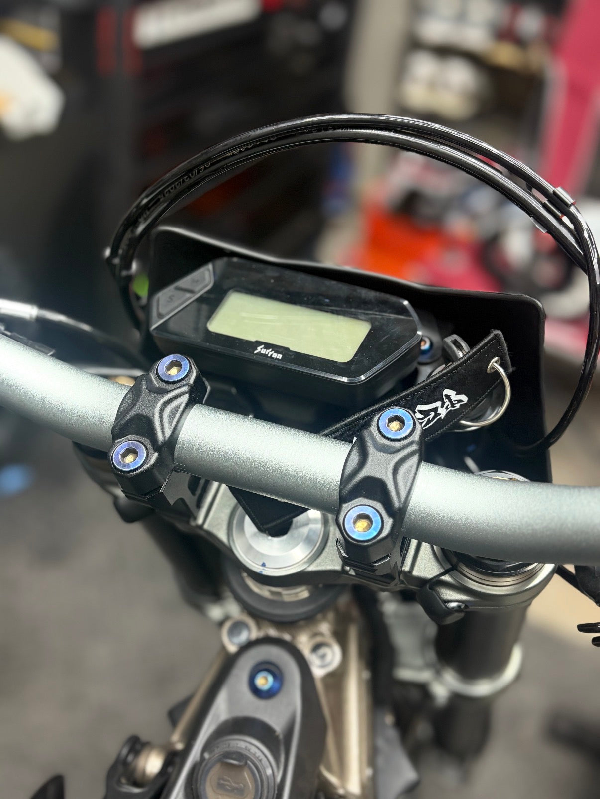 ultra bee direct mount titanium (set of 4)