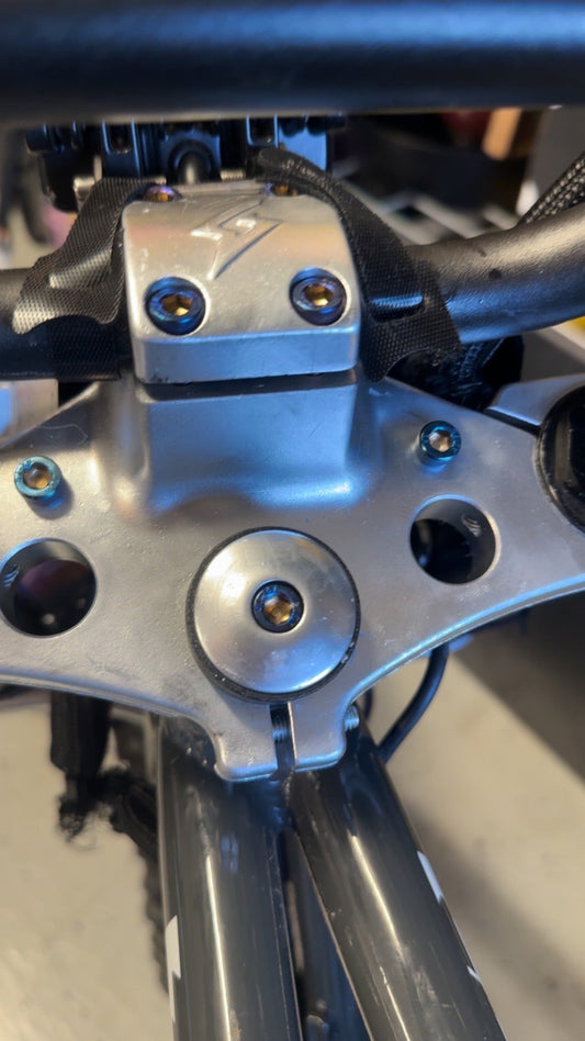 super 73 stem cap titanium bolt (set of 1)